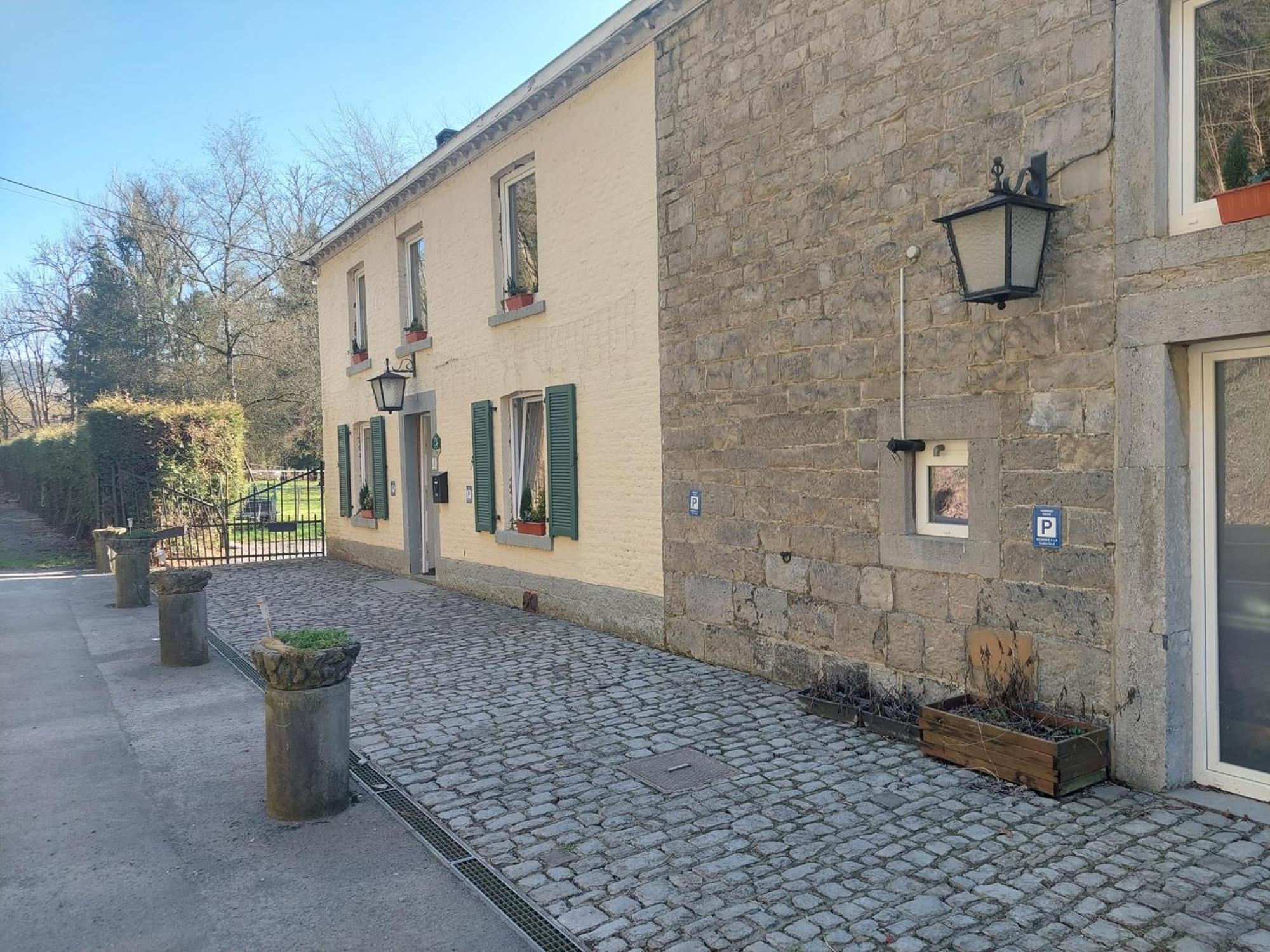 Au Doux Chardon Bed & Breakfast Durbuy Exterior foto