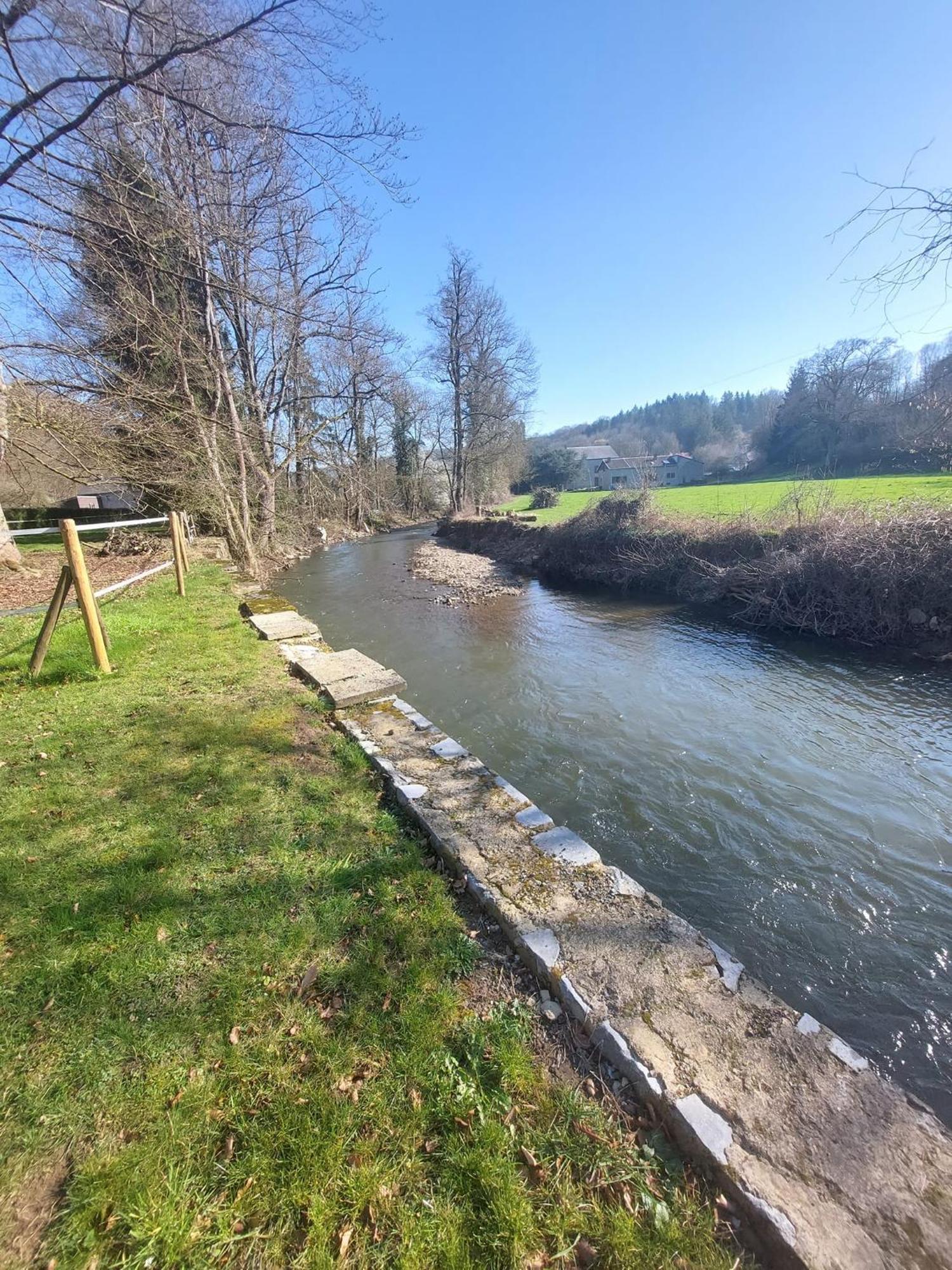 Au Doux Chardon Bed & Breakfast Durbuy Exterior foto