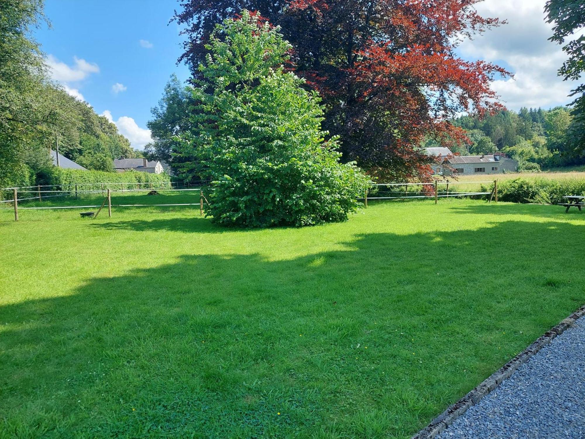 Au Doux Chardon Bed & Breakfast Durbuy Exterior foto