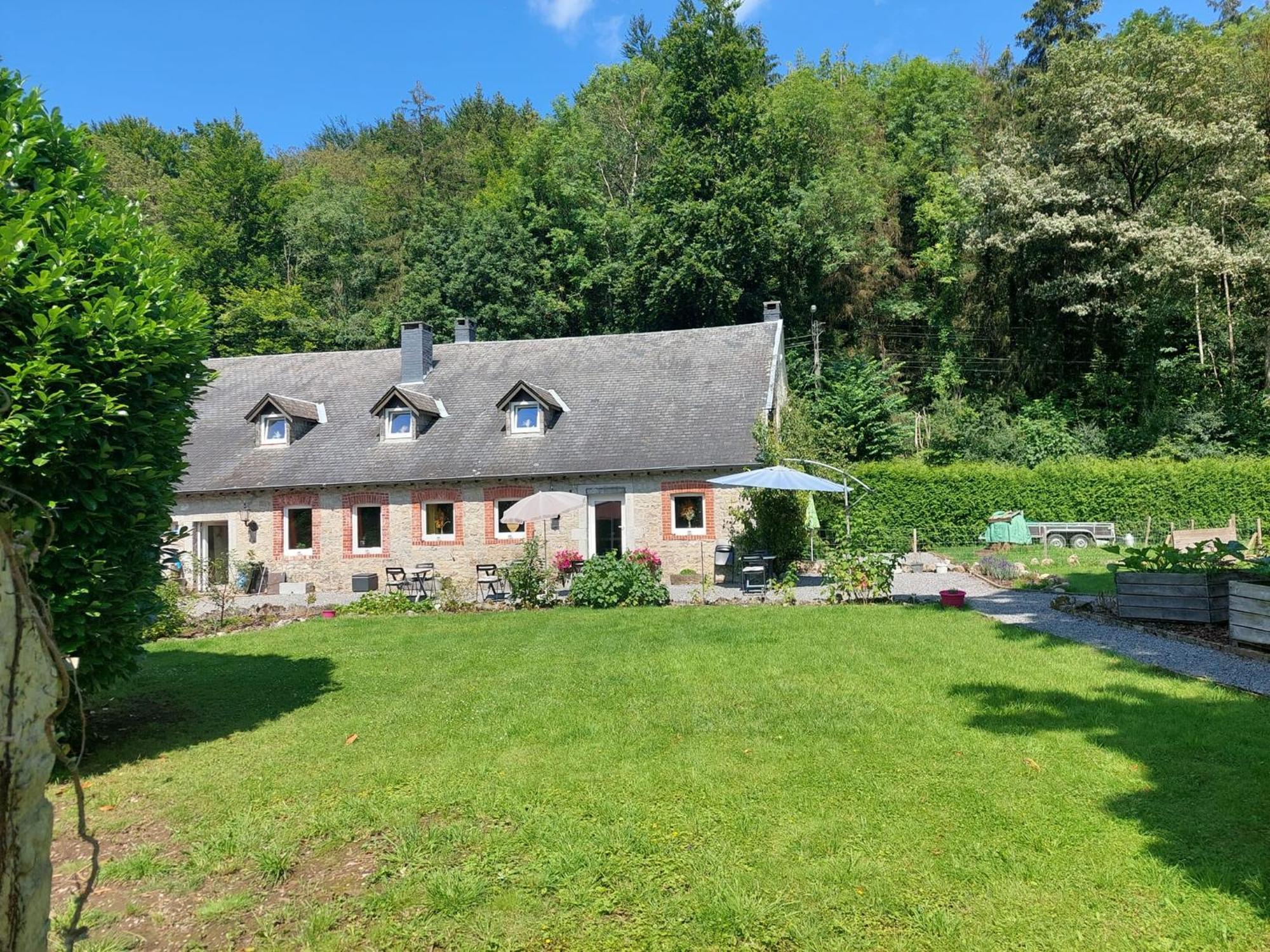 Au Doux Chardon Bed & Breakfast Durbuy Exterior foto